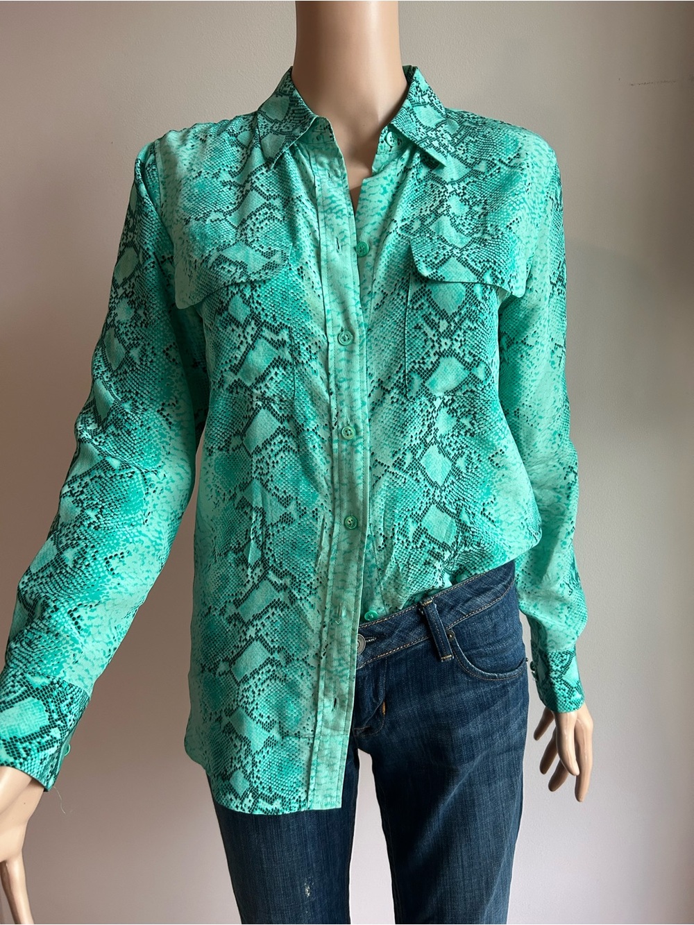 Turquoise Snake-Print Button-Up Shirt - Brand Unspecified